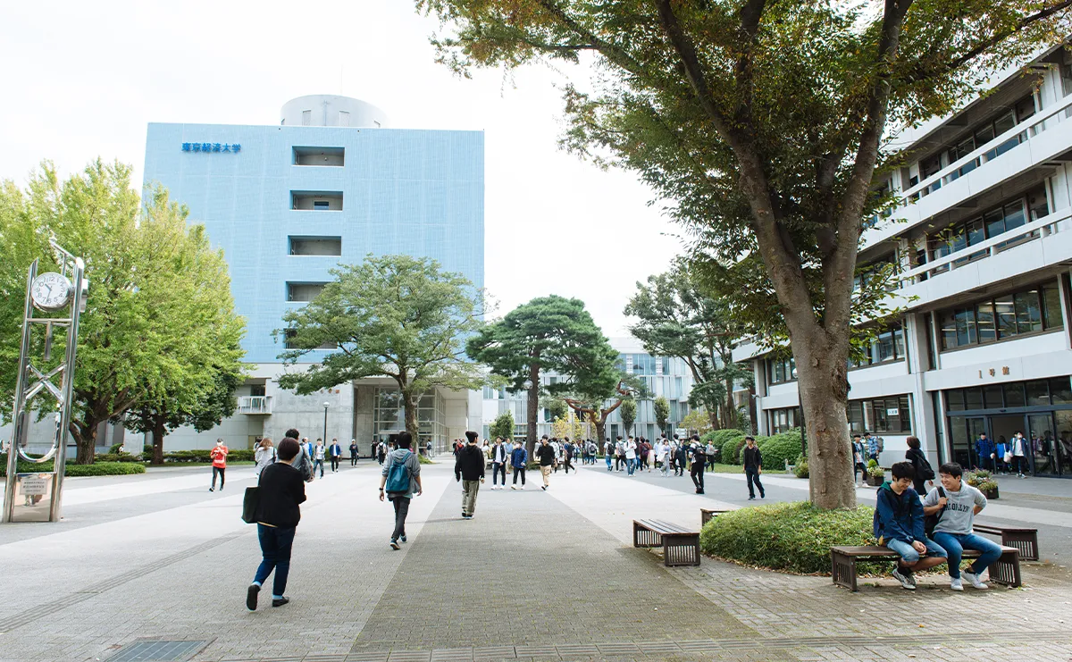 自然豊かな東京経済大学の国分寺キャンパス