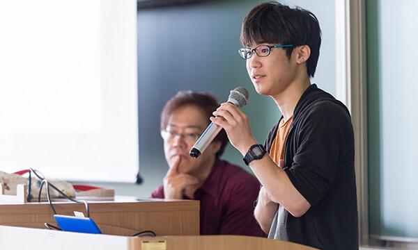 ★学生によるゼミ発表
