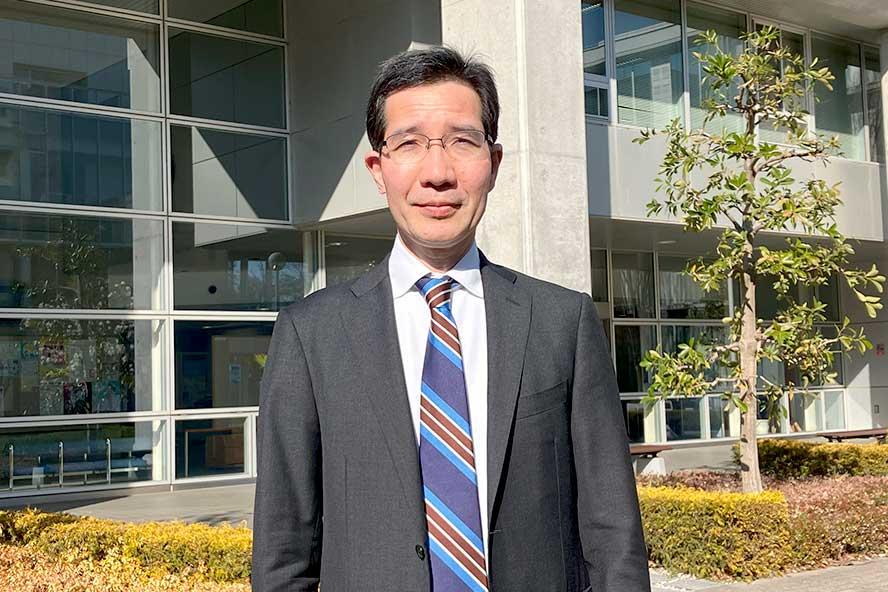 国際交流委員会 委員長<br />堀 雅博
教授（経済学部） 