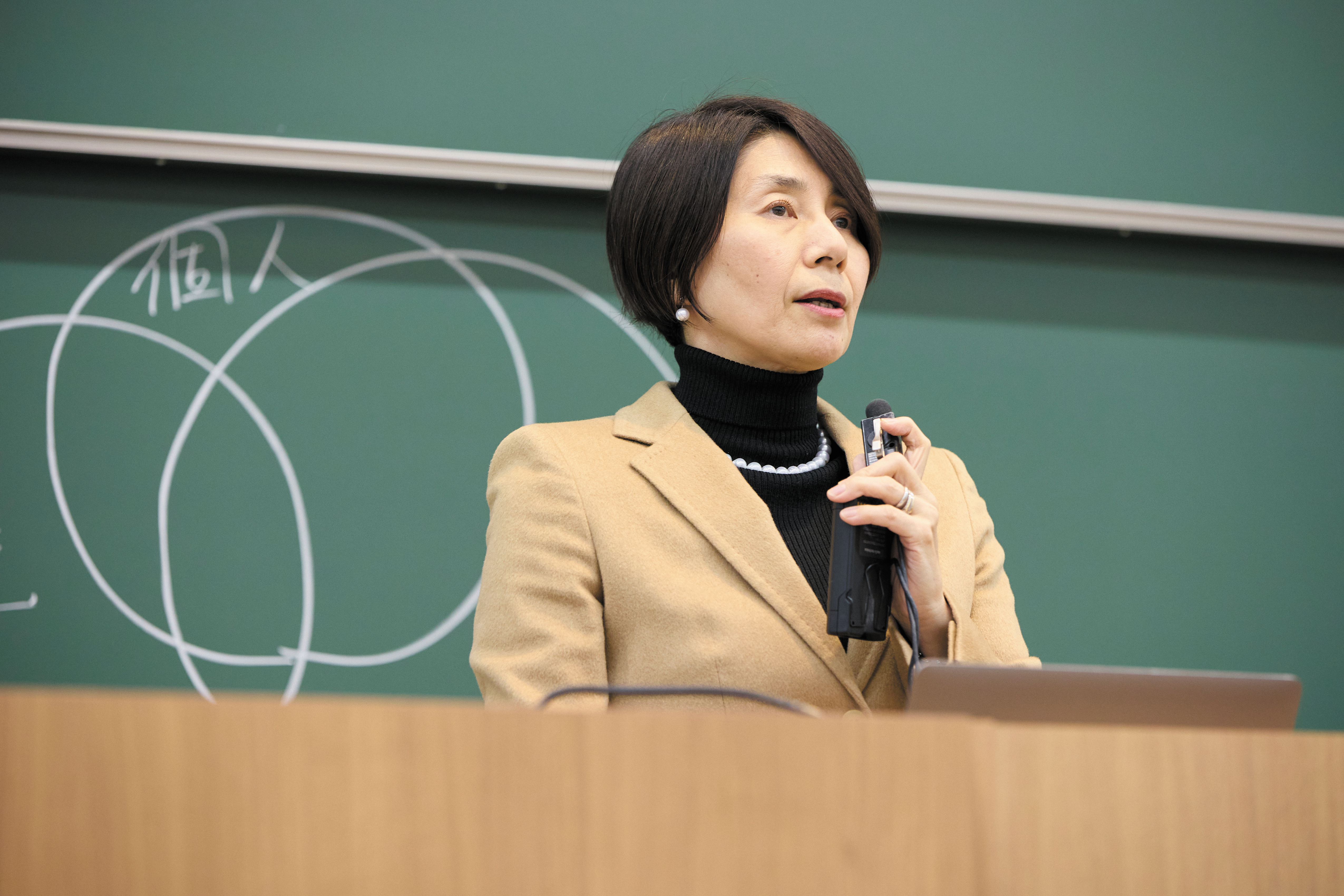 遠藤 愛 教授