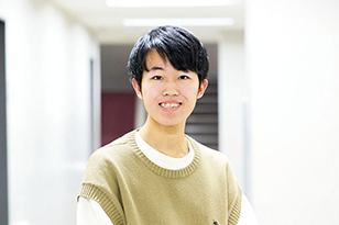 安達 一護