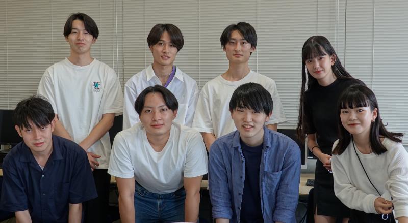 デジタルと人間および社会の関係を探究する